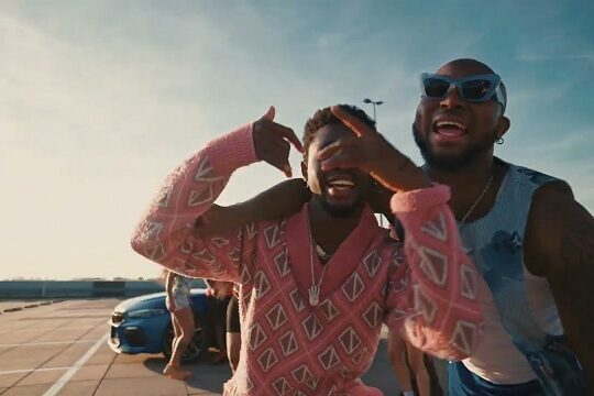 King Promise 10 Toes Video